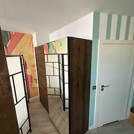 Przestronna I Jasna Kawalerka Z Balkonem * Wrocław